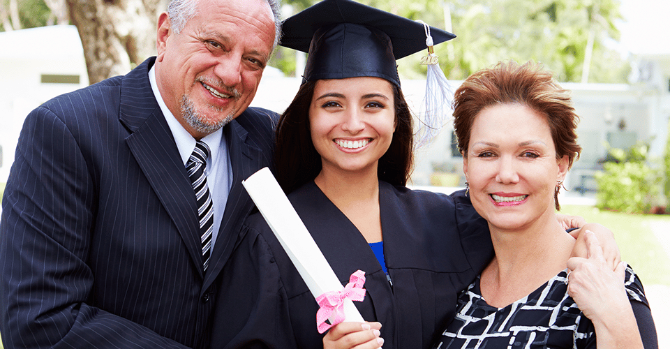 4 preguntas críticas que debe hacer antes de cofirmar el refinanciamiento del préstamo estudiantil de su hijo