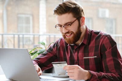 Cómo facturar a clientes internacionales sin perder dinero en tarifas