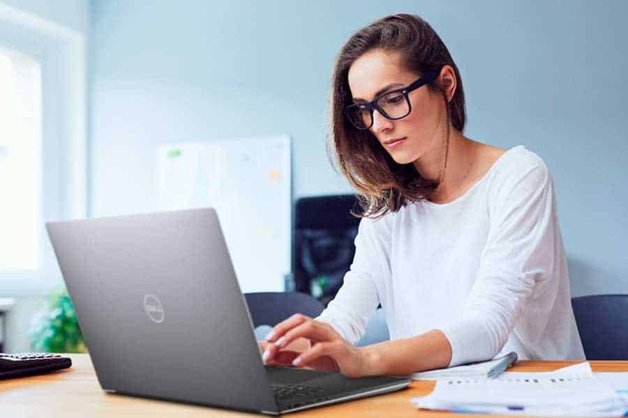 woman on laptop