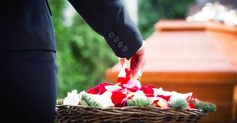 Planificación de un funeral asequible: dónde encontrar ayuda con la financiación de funerales