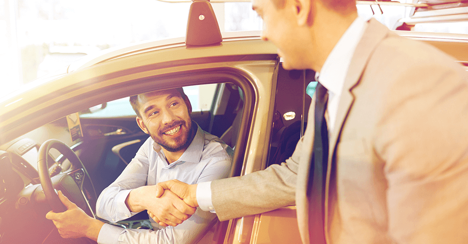 ¿Cuánto debería gastar en un depósito de automóvil?