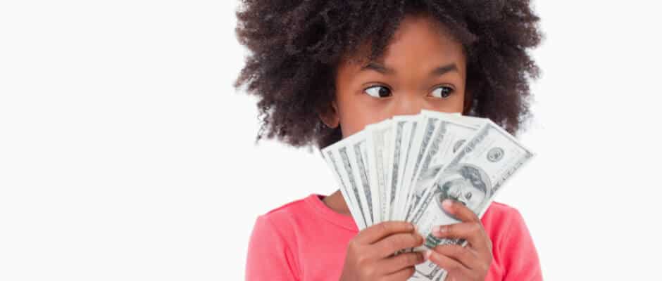 7 formas prácticas de enseñar a los niños el valor del dinero