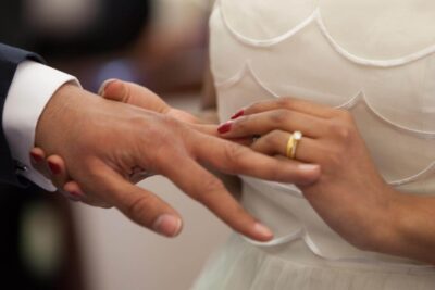 La guía definitiva de las alianzas de boda