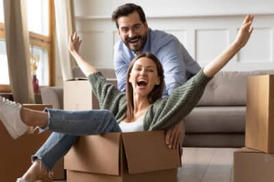 Las ventajas de comprar una casa a los 20 años