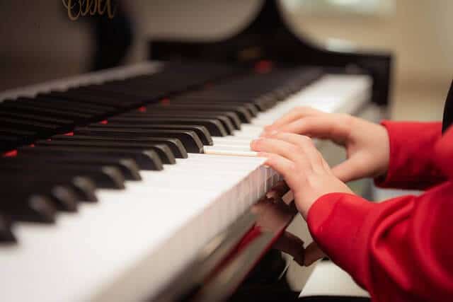 ¿Cuánto cuesta afinar un piano? 2022 Actualización