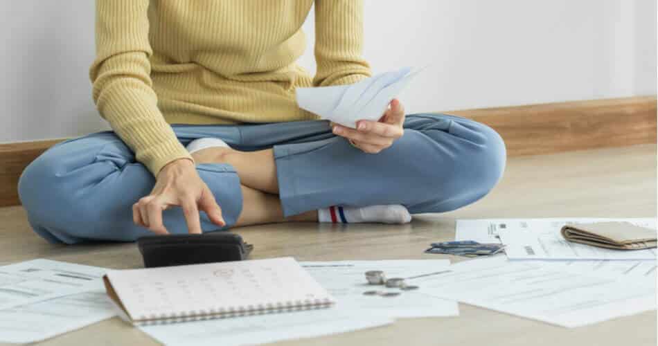 ¿Cuánto dinero en efectivo debo tener a mano?
