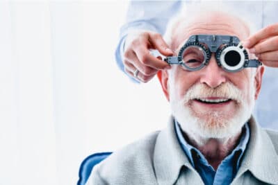 ¿Cubre el seguro los costes de la cirugía LASIK?