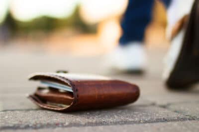 ¿Perdida o robo de la cartera? 6 cosas que debes hacer inmediatamente
