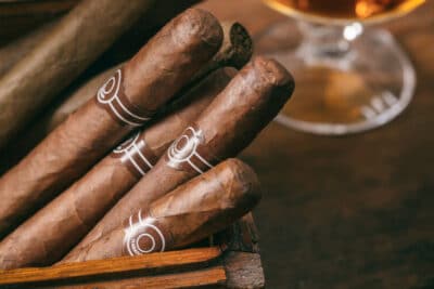 ¿Por qué son ilegales los puros cubanos?